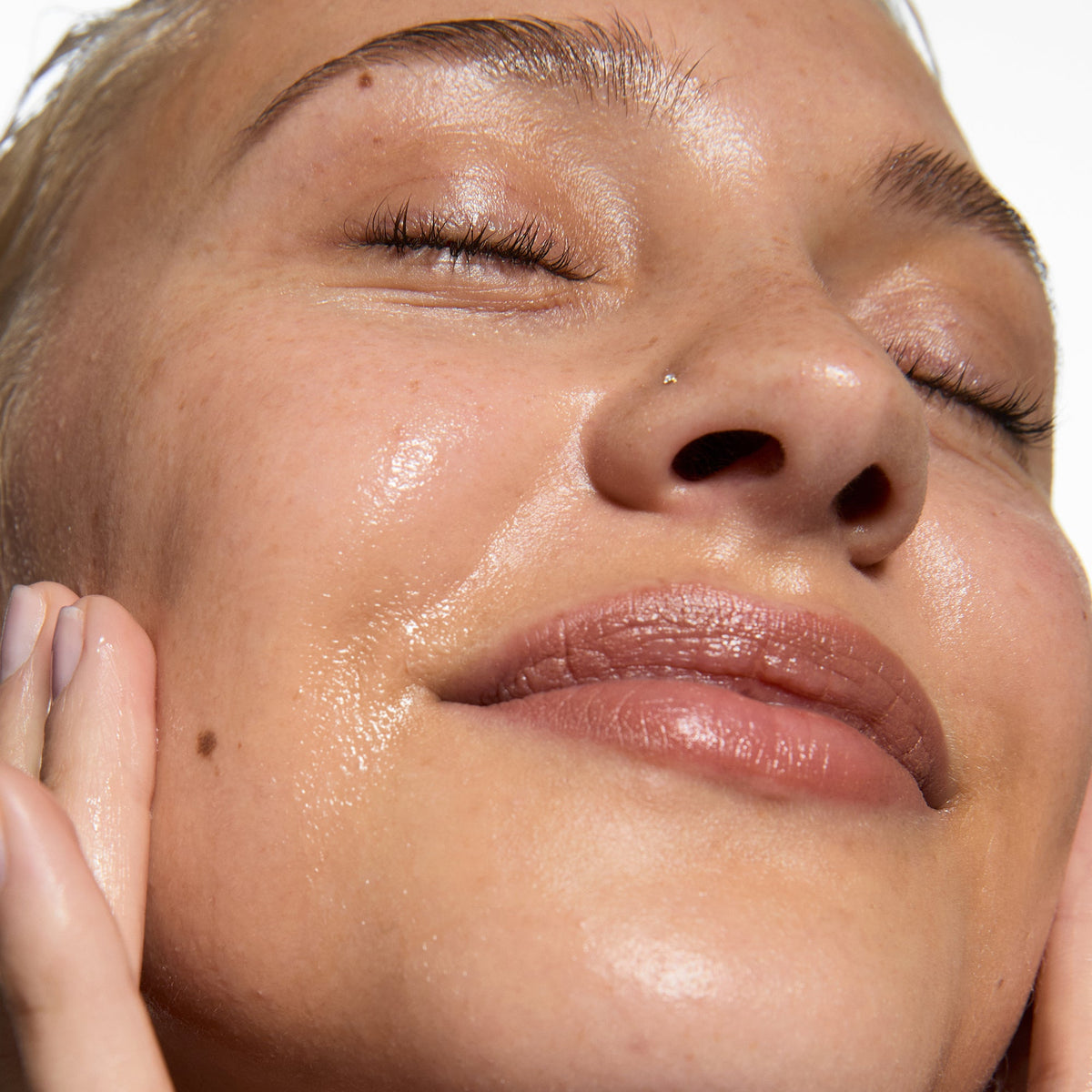 supersize-hyaluronic-acid-serum-100ml-duo-o1 Hyaluronic_Acid_Model_2_2000x2000_07502246-6390-41e0-9c5d-49759c7550e9.jpg