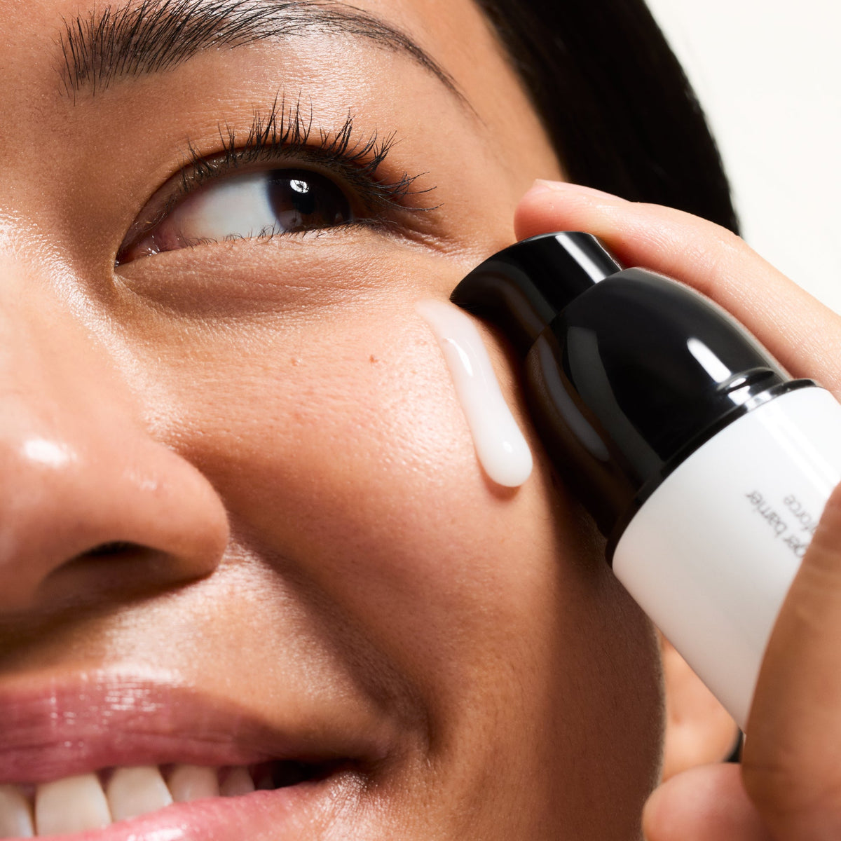ectoin-hydro-barrier-serum-g1 Ectoin-Globals_Texture-bottle.jpg