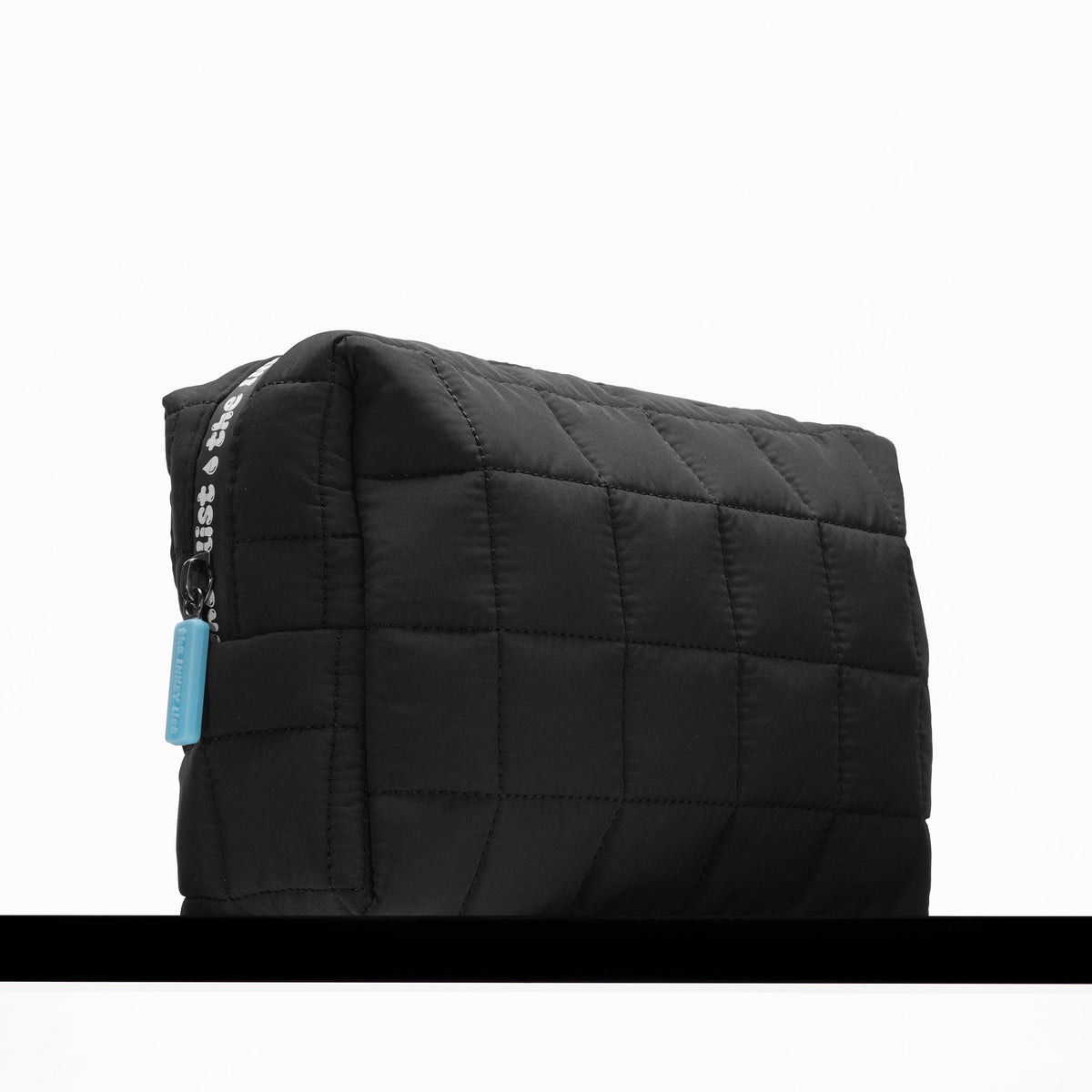 the-inkey-list-washbag-k5 washbag-hydration-05.jpg